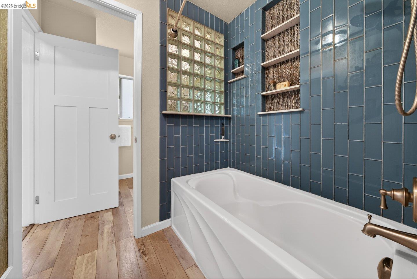 Detail Gallery Image 37 of 58 For 1368 Ridgecrest Rd, Pinole,  CA 94564 - 2 Beds | 2/1 Baths