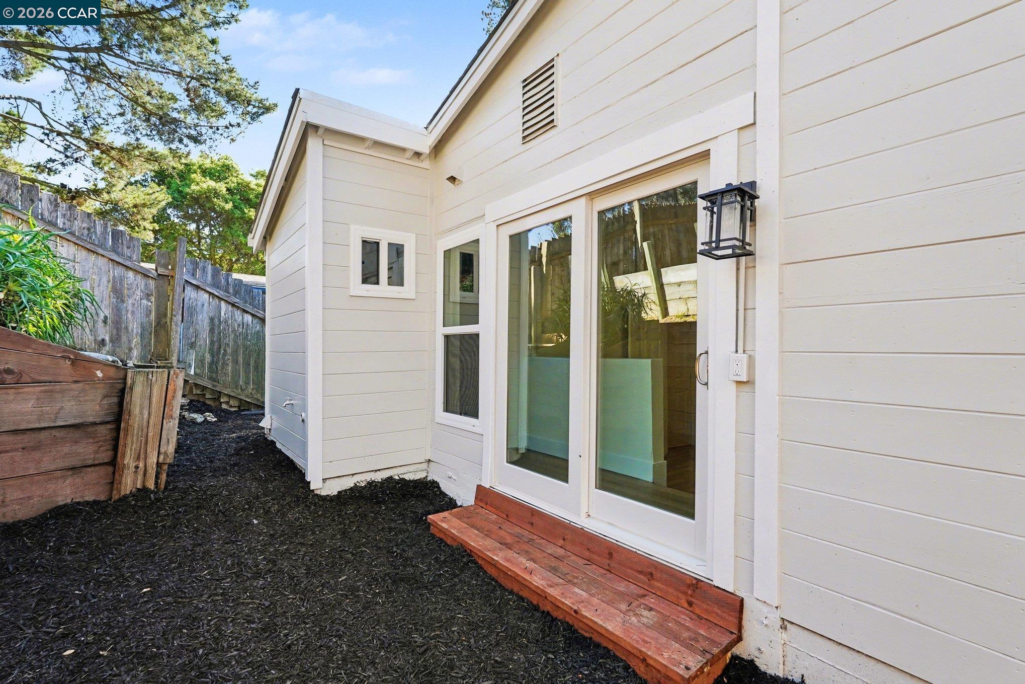 Detail Gallery Image 32 of 38 For 6101 N Arlington Blvd, San Pablo,  CA 94806 - 4 Beds | 2/1 Baths