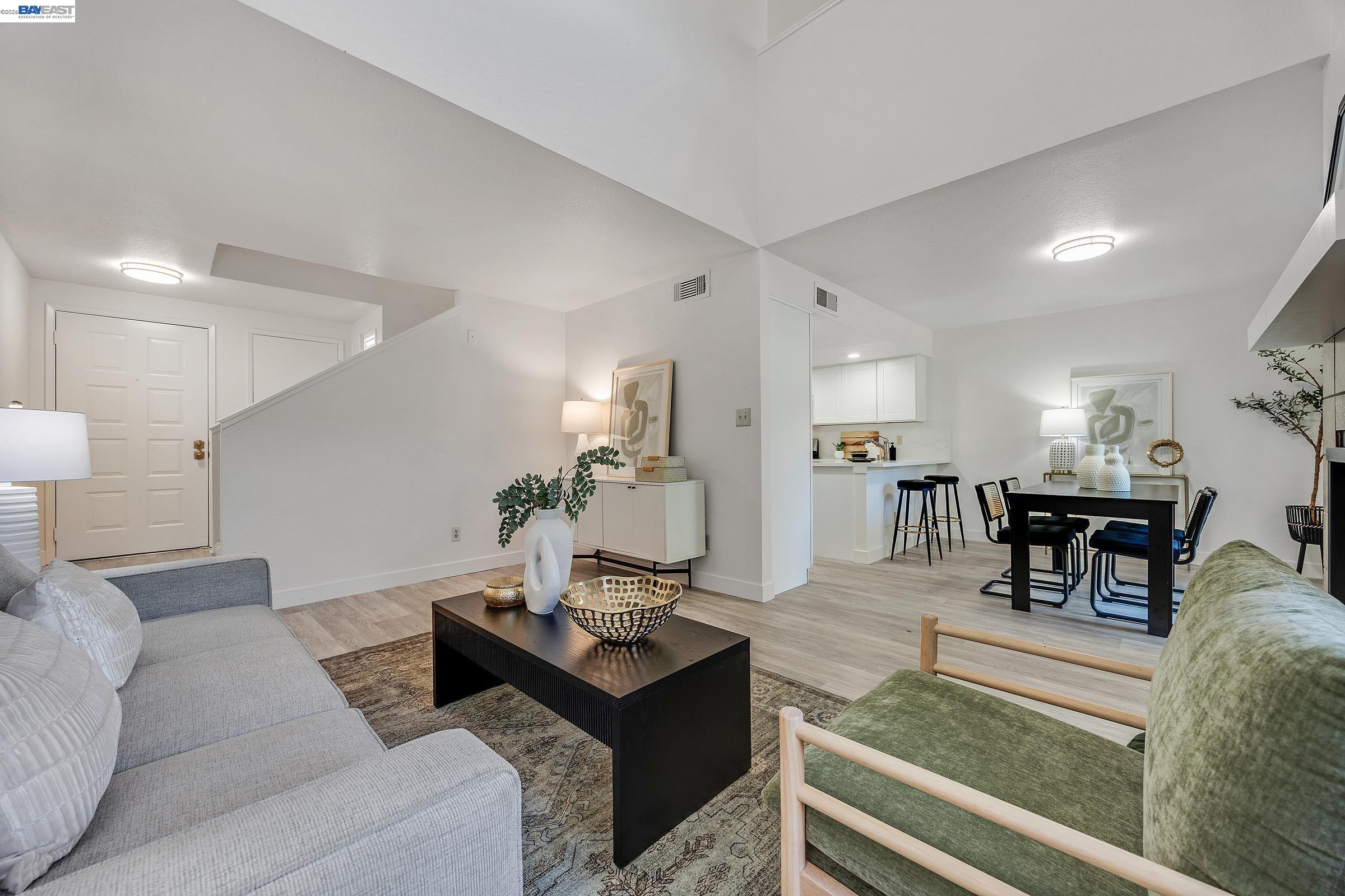 Photo #4: 41127079 Listing: Photo #4