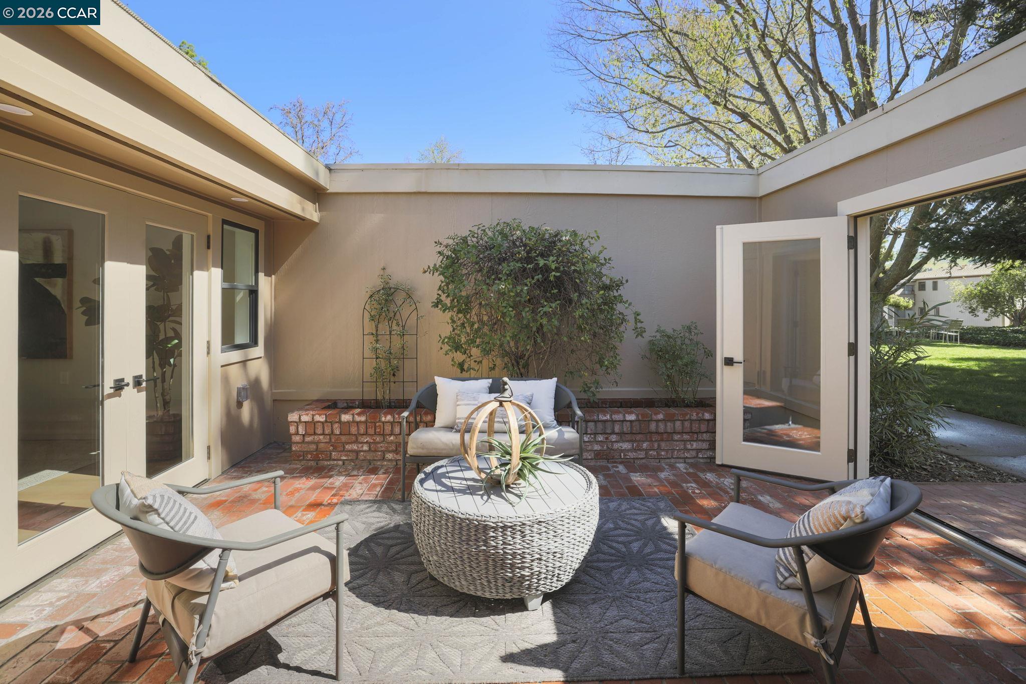 Detail Gallery Image 9 of 51 For 1152 Fairlawn Ct #3,  Walnut Creek,  CA 94595 - 2 Beds | 2 Baths