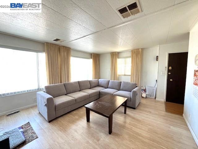 Detail Gallery Image 2 of 16 For 1150 W Winton Ave #229,  Hayward,  CA 94545 - 2 Beds | 2 Baths