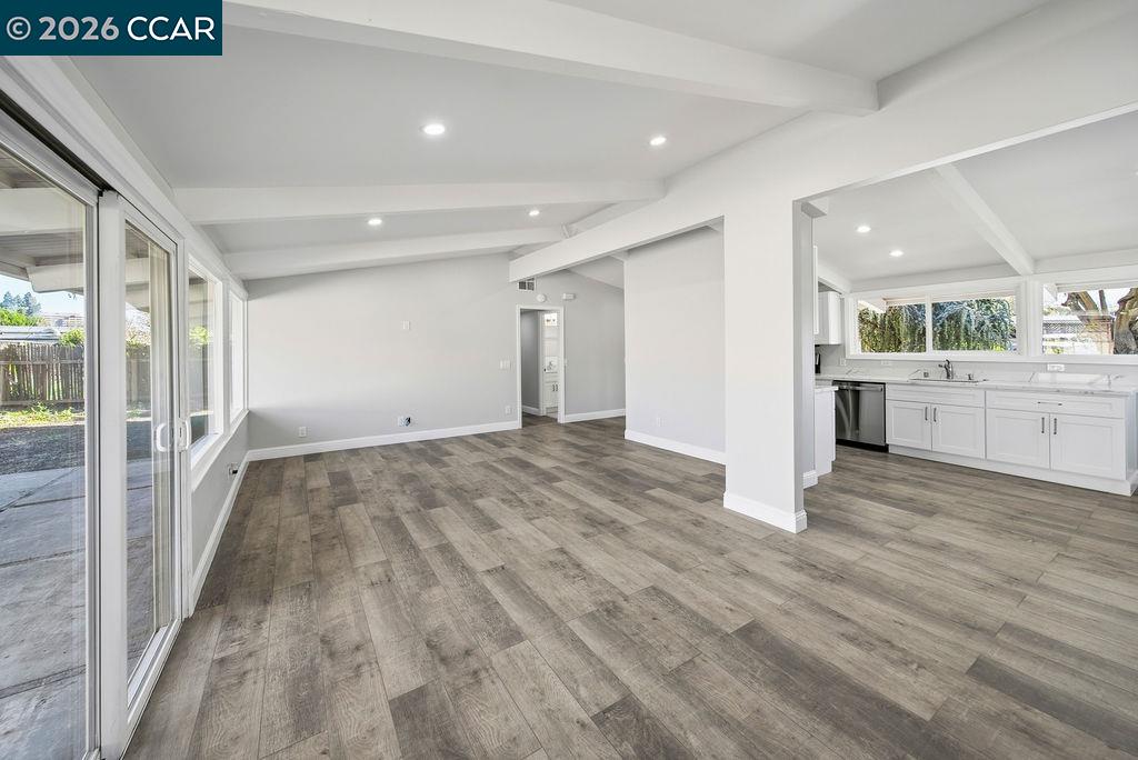 Detail Gallery Image 12 of 29 For 1737 Ravenwood Dr, Concord,  CA 94520 - 3 Beds | 2 Baths