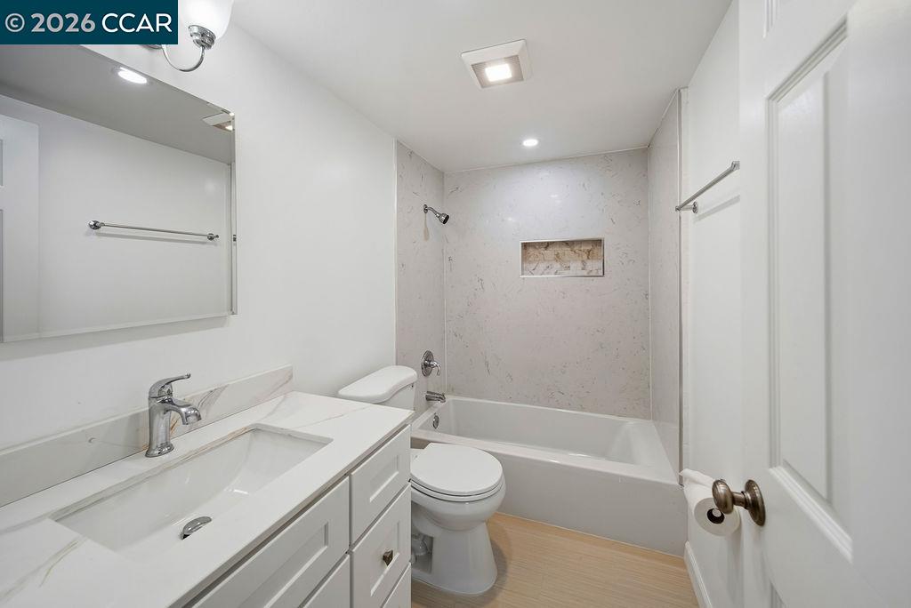 Detail Gallery Image 20 of 29 For 1737 Ravenwood Dr, Concord,  CA 94520 - 3 Beds | 2 Baths