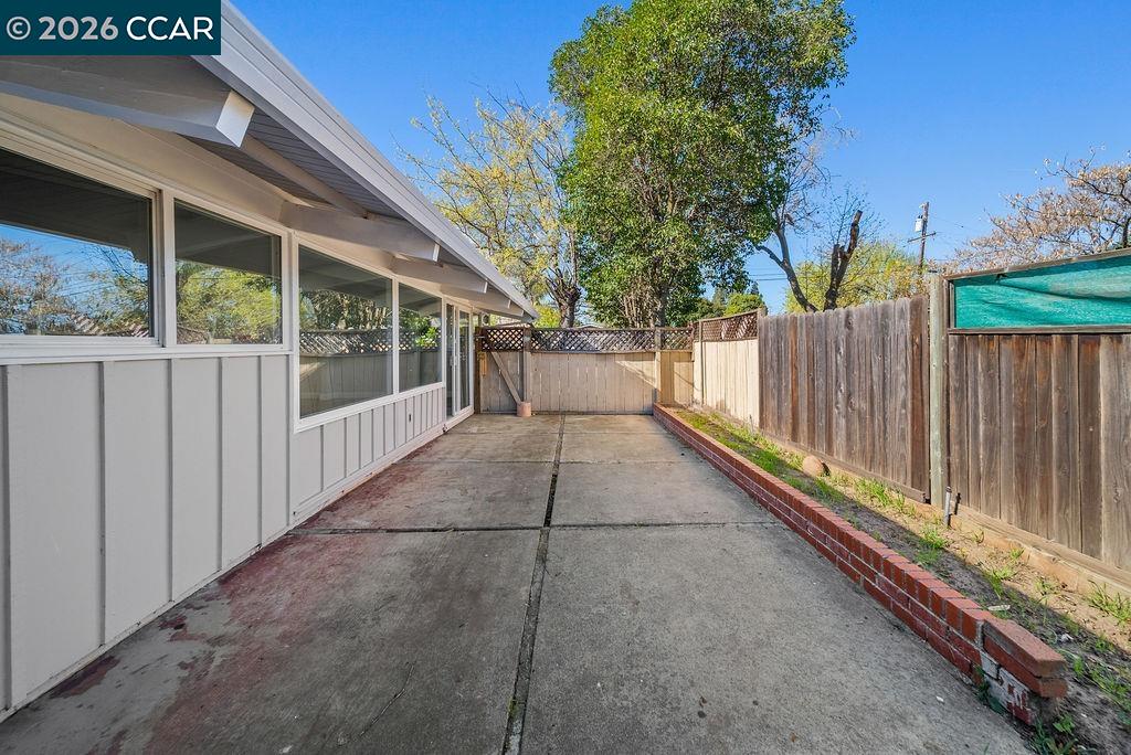 Detail Gallery Image 23 of 29 For 1737 Ravenwood Dr, Concord,  CA 94520 - 3 Beds | 2 Baths