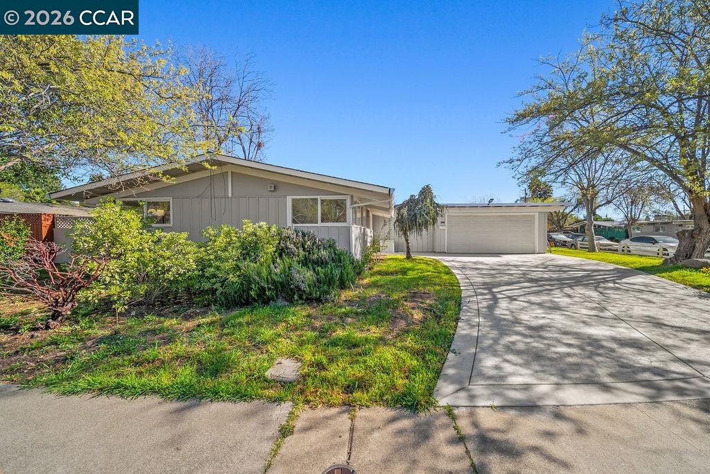 Detail Gallery Image 25 of 29 For 1737 Ravenwood Dr, Concord,  CA 94520 - 3 Beds | 2 Baths