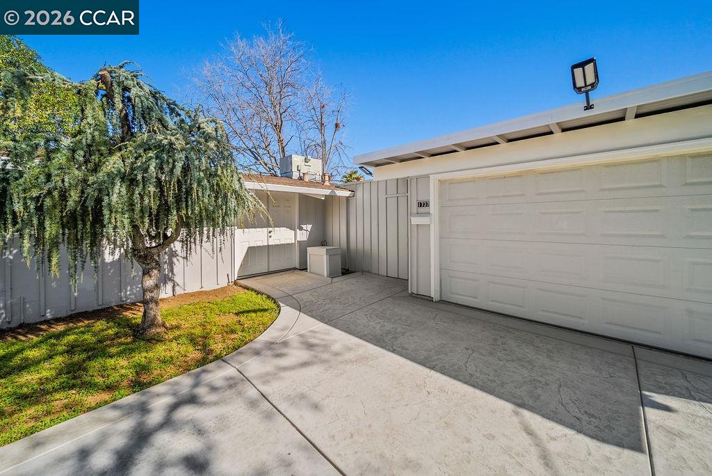 Detail Gallery Image 26 of 29 For 1737 Ravenwood Dr, Concord,  CA 94520 - 3 Beds | 2 Baths
