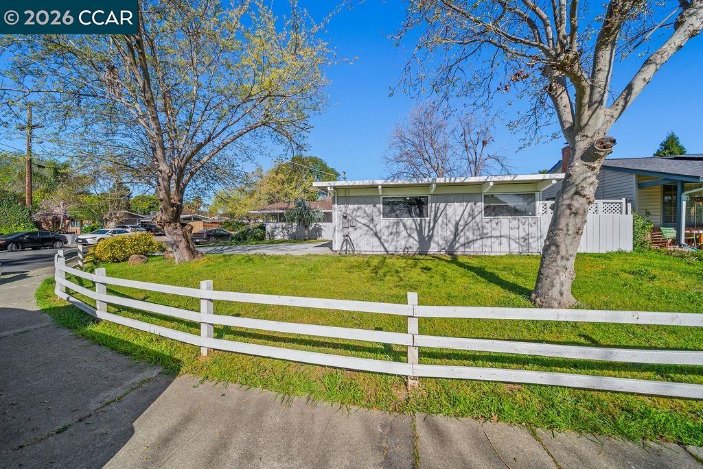 Detail Gallery Image 29 of 29 For 1737 Ravenwood Dr, Concord,  CA 94520 - 3 Beds | 2 Baths