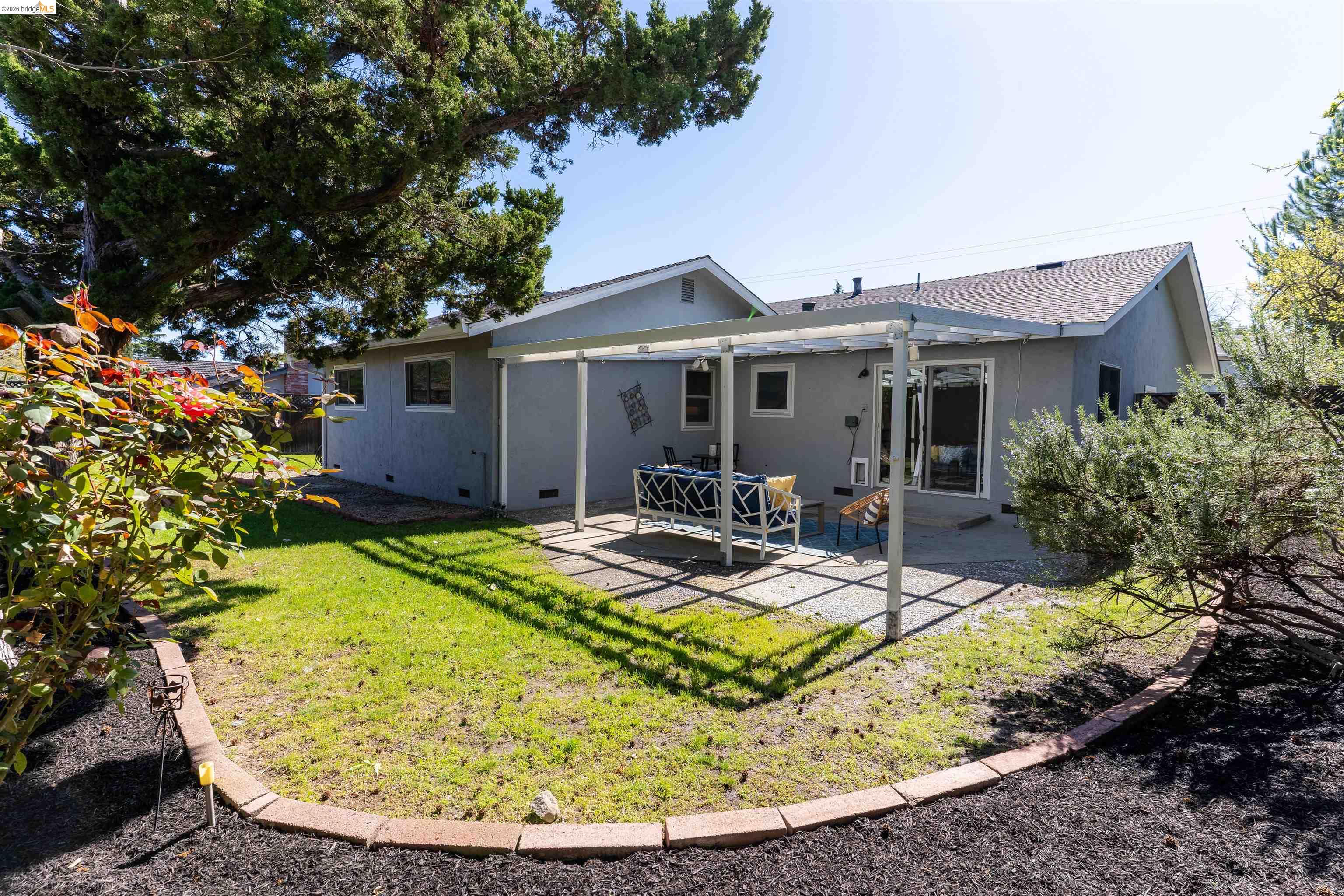 Detail Gallery Image 24 of 32 For 410 Fensalir Ave, Pleasant Hill,  CA 94523 - 3 Beds | 2 Baths