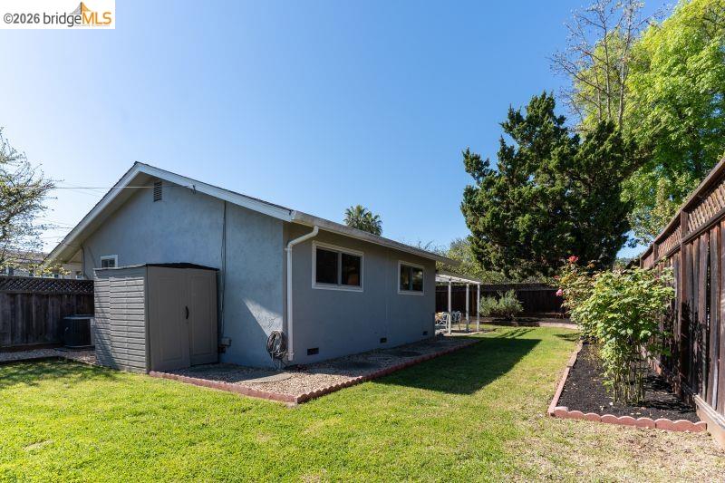 Detail Gallery Image 27 of 32 For 410 Fensalir Ave, Pleasant Hill,  CA 94523 - 3 Beds | 2 Baths