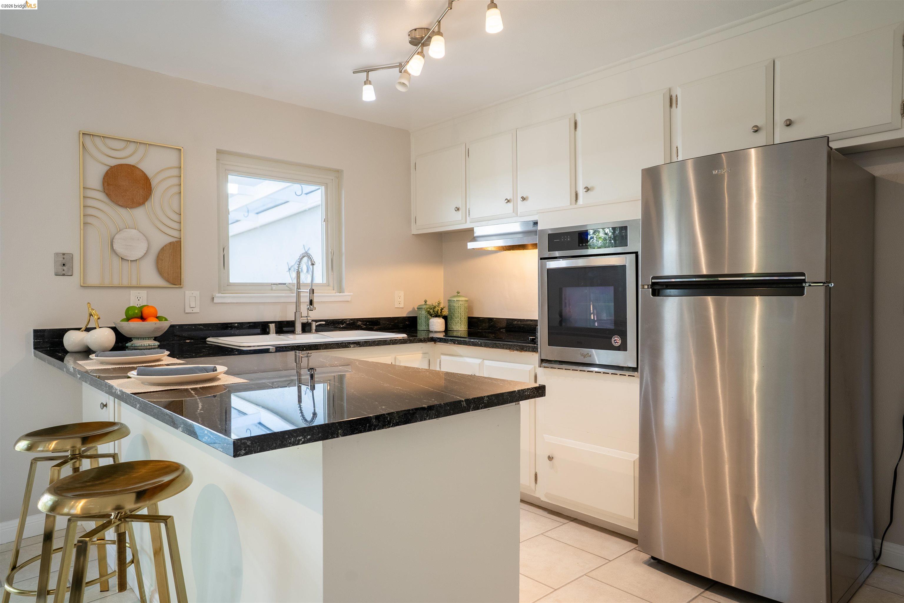 Detail Gallery Image 9 of 32 For 410 Fensalir Ave, Pleasant Hill,  CA 94523 - 3 Beds | 2 Baths