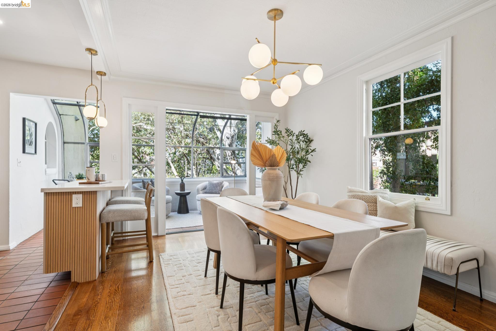 Detail Gallery Image 11 of 40 For 1412 Oxford St, Berkeley,  CA 94709 - 4 Beds | 2 Baths