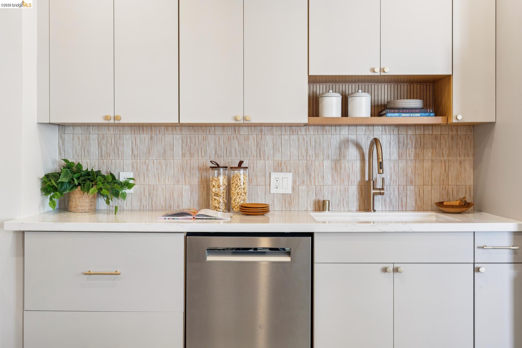 Detail Gallery Image 17 of 40 For 1412 Oxford St, Berkeley,  CA 94709 - 4 Beds | 2 Baths