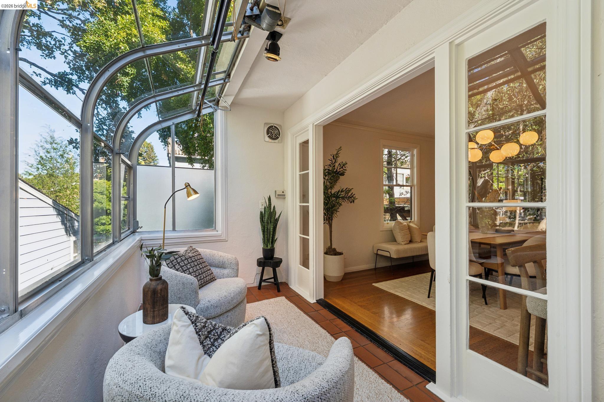 Detail Gallery Image 20 of 40 For 1412 Oxford St, Berkeley,  CA 94709 - 4 Beds | 2 Baths