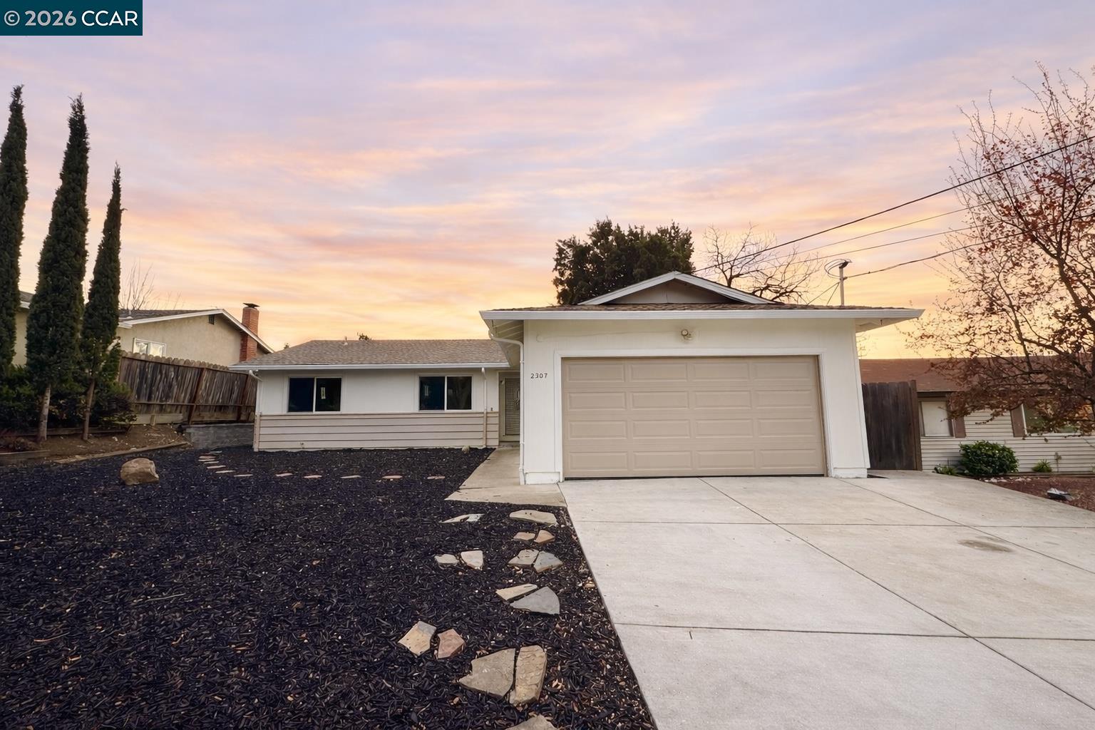 Front Image Thumbnail for CC41127087