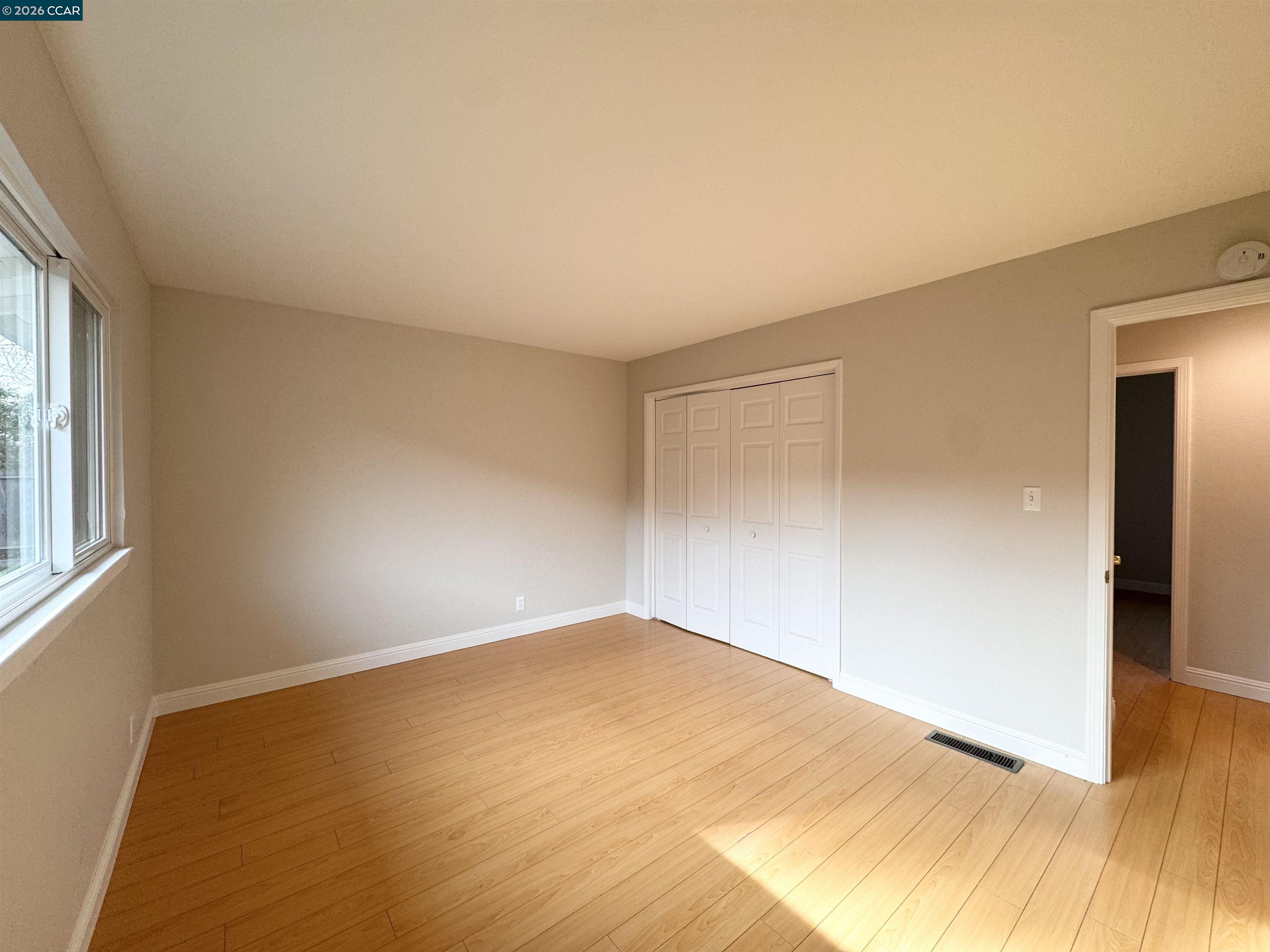 Detail Gallery Image 3 of 21 For 2307 Panoramic Dr, Concord,  CA 94520-1318 - 3 Beds | 2 Baths