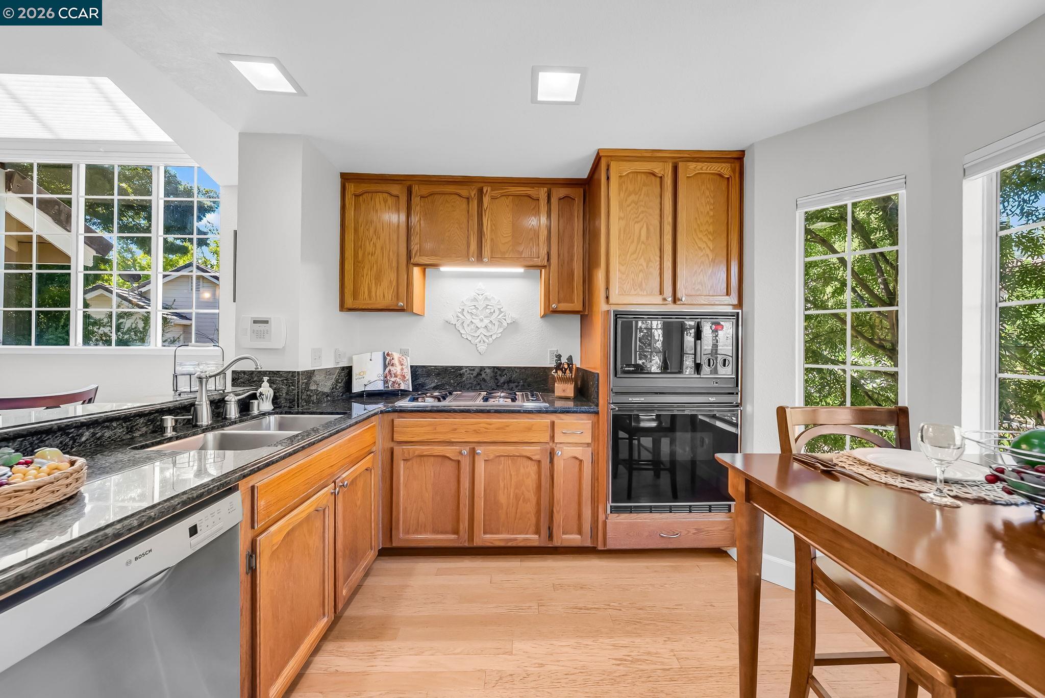 Detail Gallery Image 15 of 56 For 1618 Brush Creek Place, Danville,  CA 94526-5622 - 3 Beds | 2 Baths