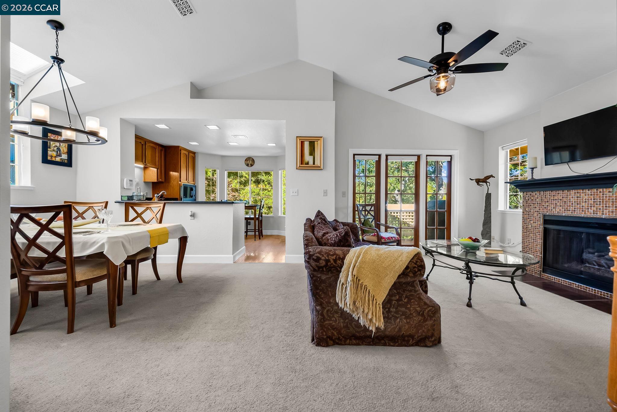 Detail Gallery Image 9 of 56 For 1618 Brush Creek Place, Danville,  CA 94526-5622 - 3 Beds | 2 Baths