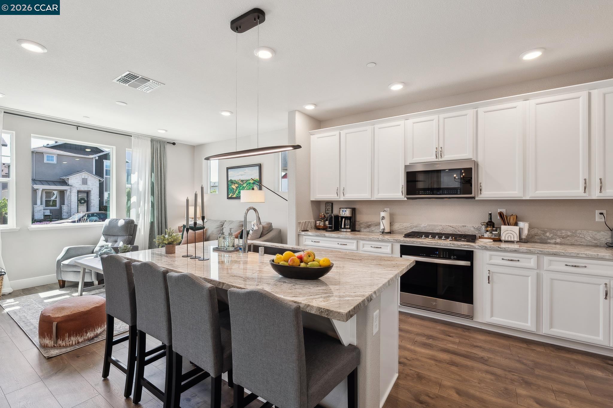 Detail Gallery Image 12 of 35 For 2940 Wheat Grass Street, Sacramento,  CA 95833 - 3 Beds | 3 Baths