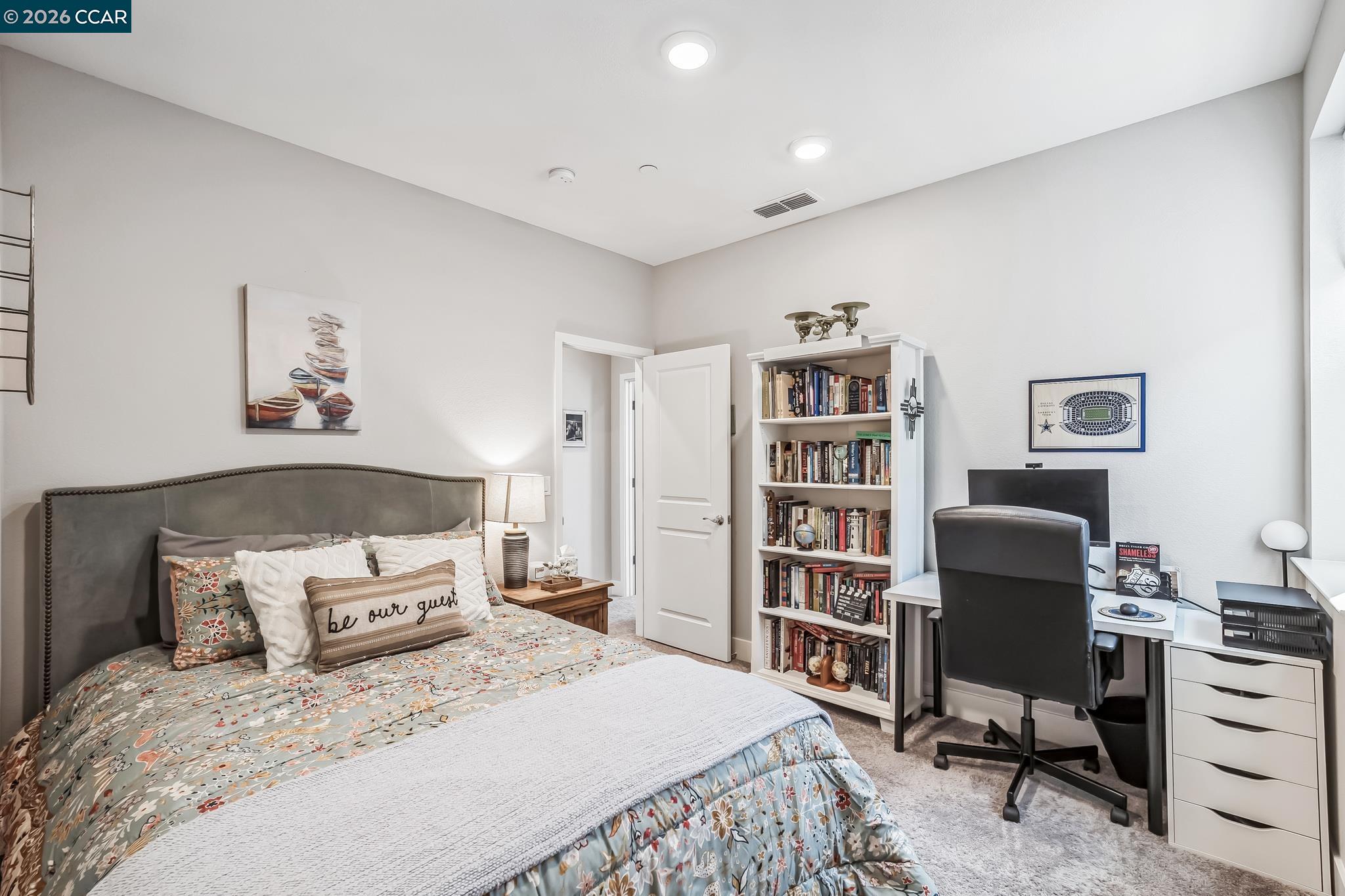 Detail Gallery Image 23 of 35 For 2940 Wheat Grass Street, Sacramento,  CA 95833 - 3 Beds | 3 Baths