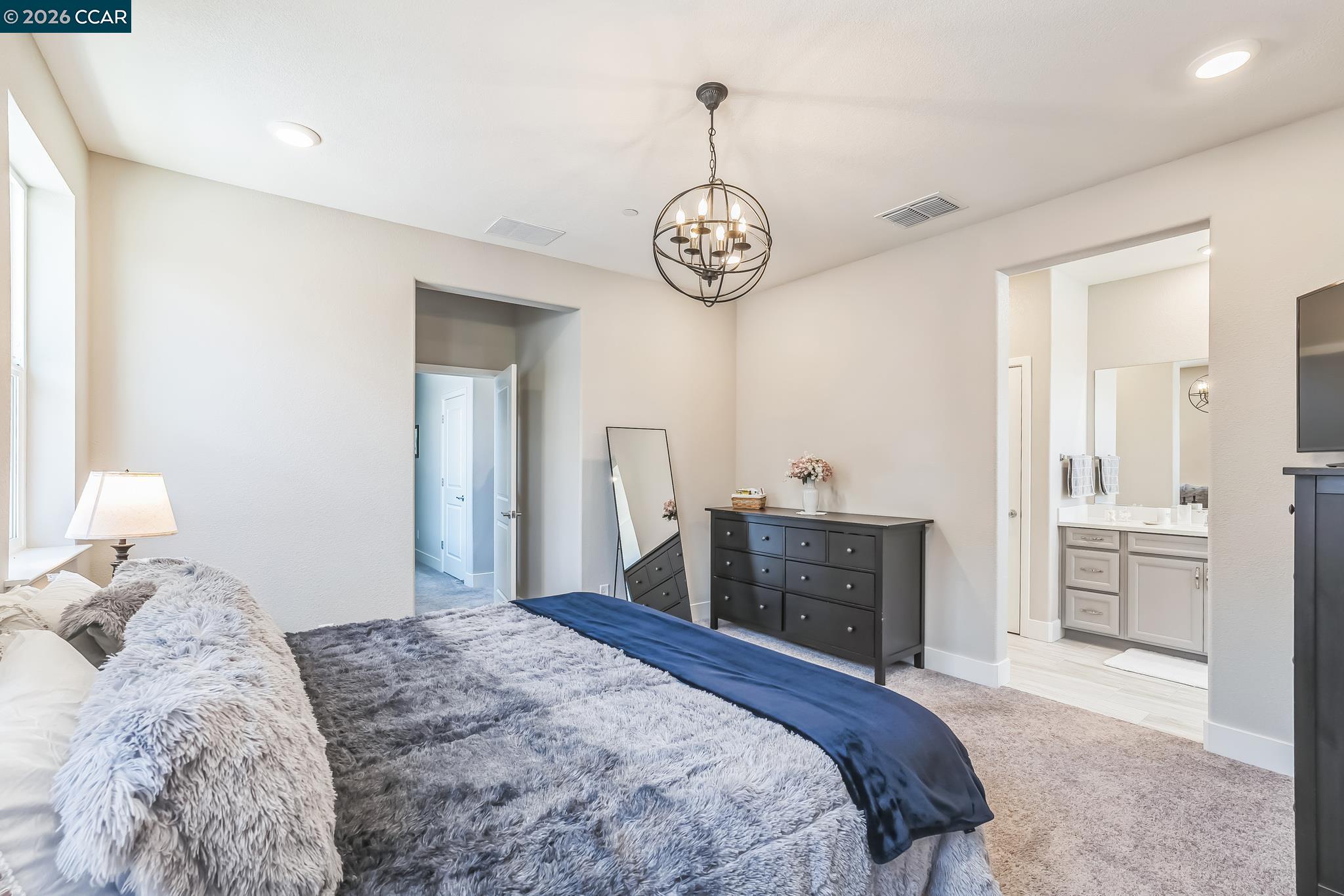 Detail Gallery Image 27 of 35 For 2940 Wheat Grass Street, Sacramento,  CA 95833 - 3 Beds | 3 Baths