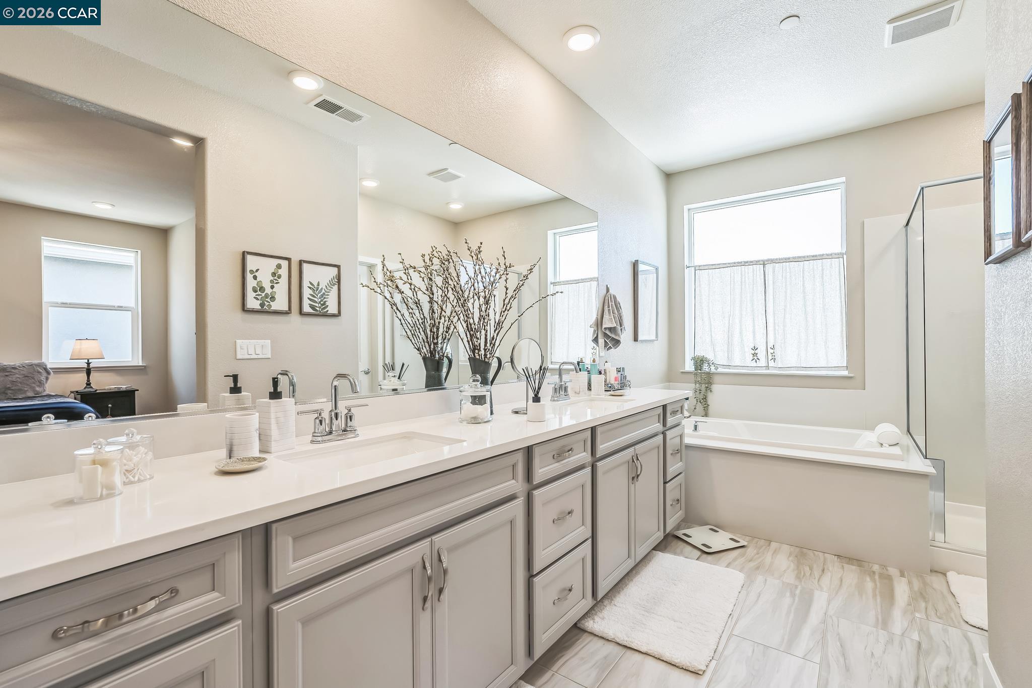 Detail Gallery Image 34 of 35 For 2940 Wheat Grass Street, Sacramento,  CA 95833 - 3 Beds | 3 Baths