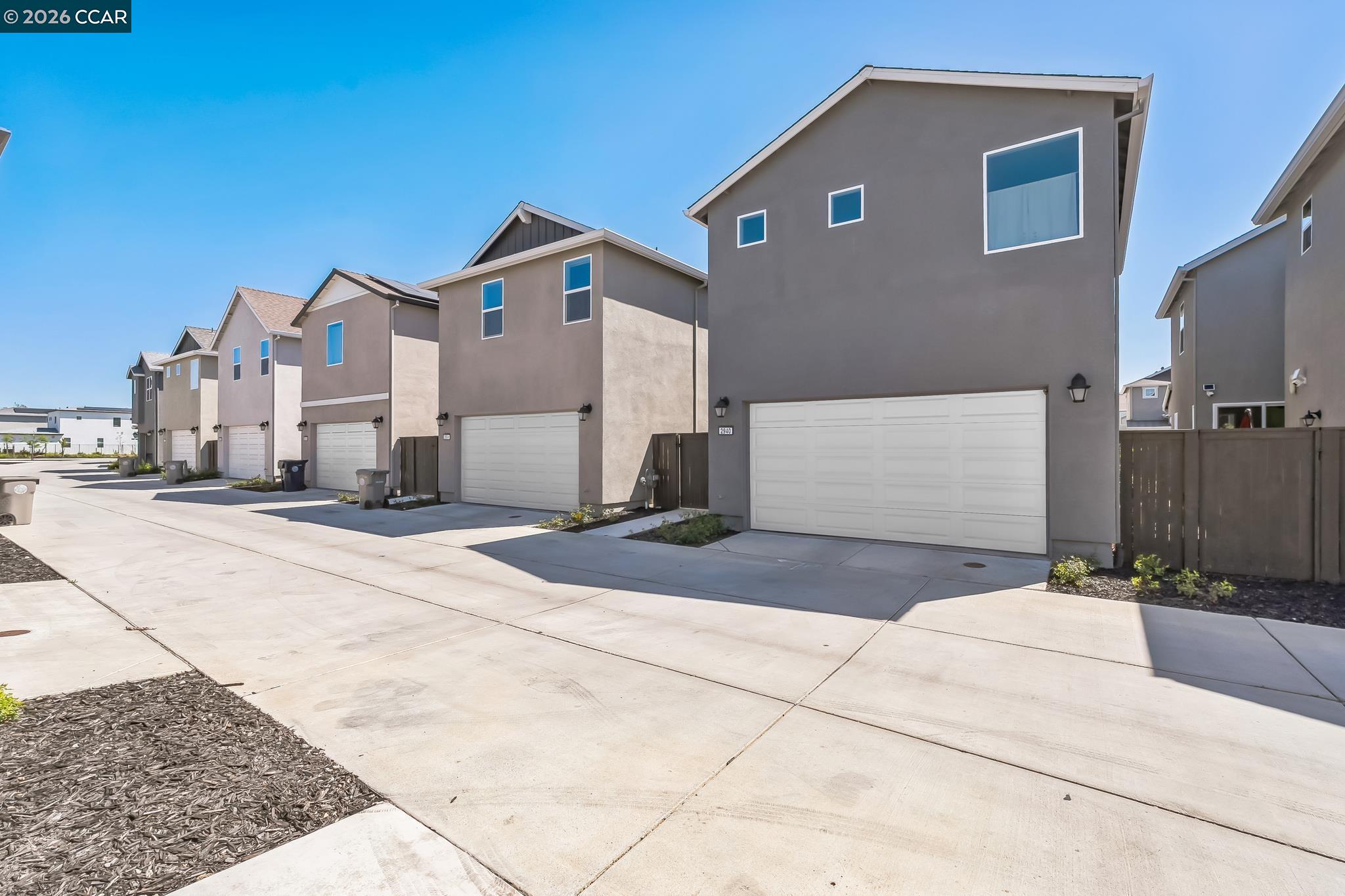 Detail Gallery Image 35 of 35 For 2940 Wheat Grass Street, Sacramento,  CA 95833 - 3 Beds | 3 Baths