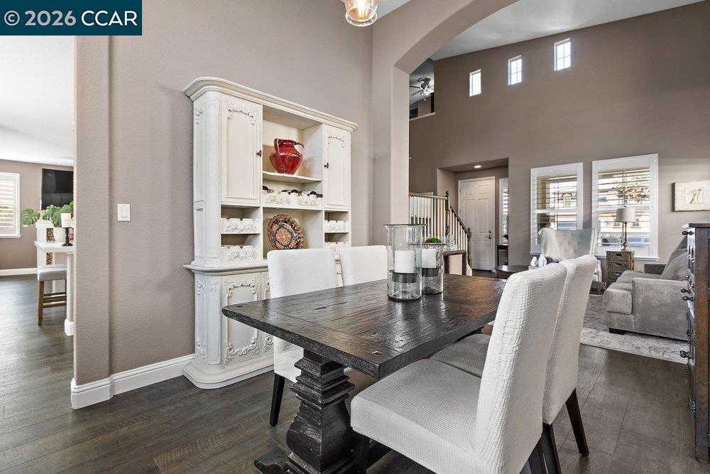 Detail Gallery Image 10 of 40 For 22 Matisse Ct, Oakley,  CA 94561 - 5 Beds | 3 Baths