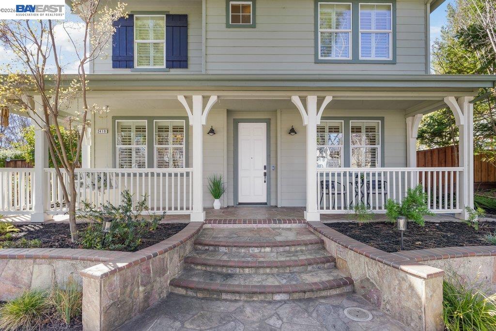 Detail Gallery Image 4 of 46 For 2410 Robinson Cir, Livermore,  CA 94550 - 4 Beds | 3 Baths