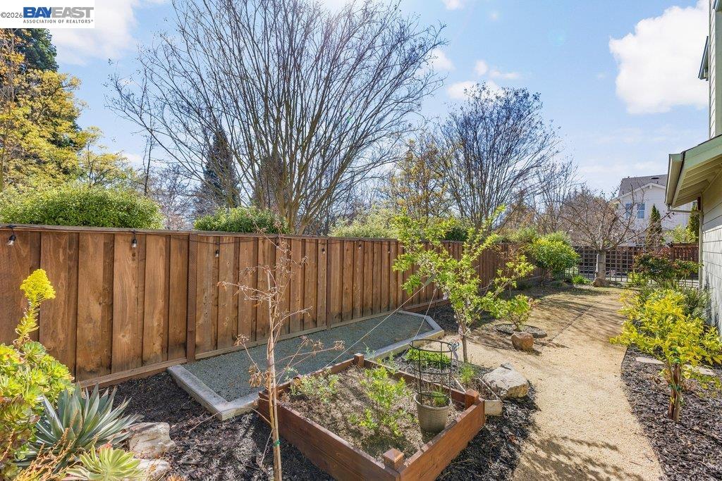 Detail Gallery Image 43 of 46 For 2410 Robinson Cir, Livermore,  CA 94550 - 4 Beds | 3 Baths