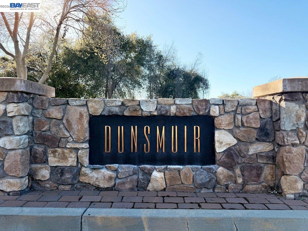 Detail Gallery Image 44 of 46 For 2410 Robinson Cir, Livermore,  CA 94550 - 4 Beds | 3 Baths