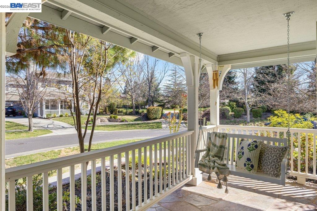 Detail Gallery Image 6 of 46 For 2410 Robinson Cir, Livermore,  CA 94550 - 4 Beds | 3 Baths