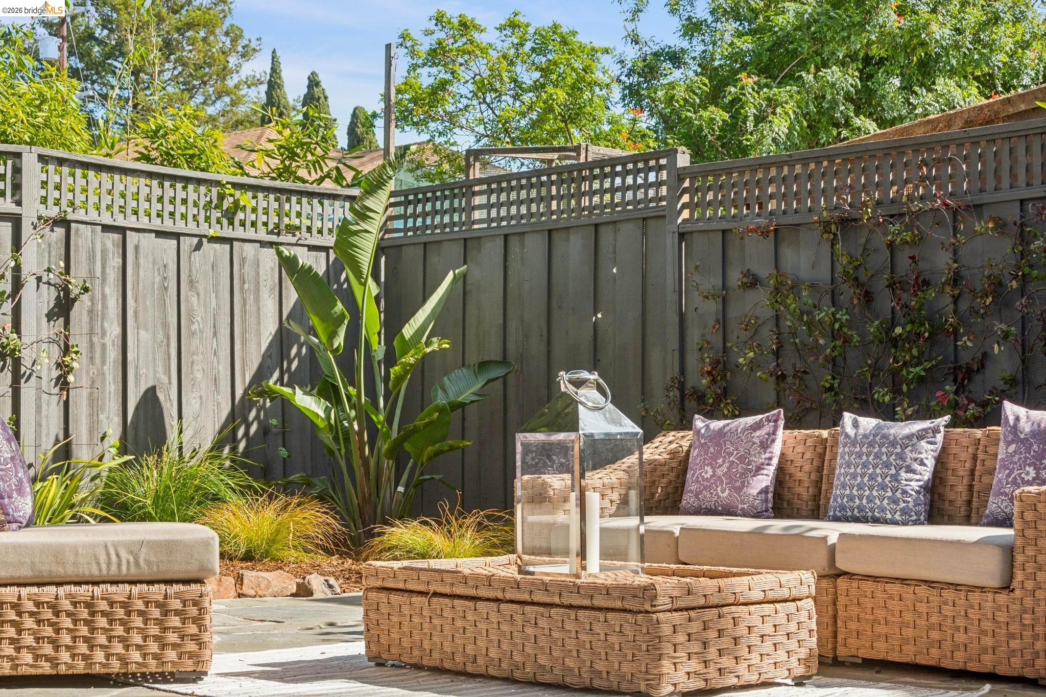 Detail Gallery Image 46 of 47 For 1808 Cedar St, Berkeley,  CA 94703 - 2 Beds | 1 Baths