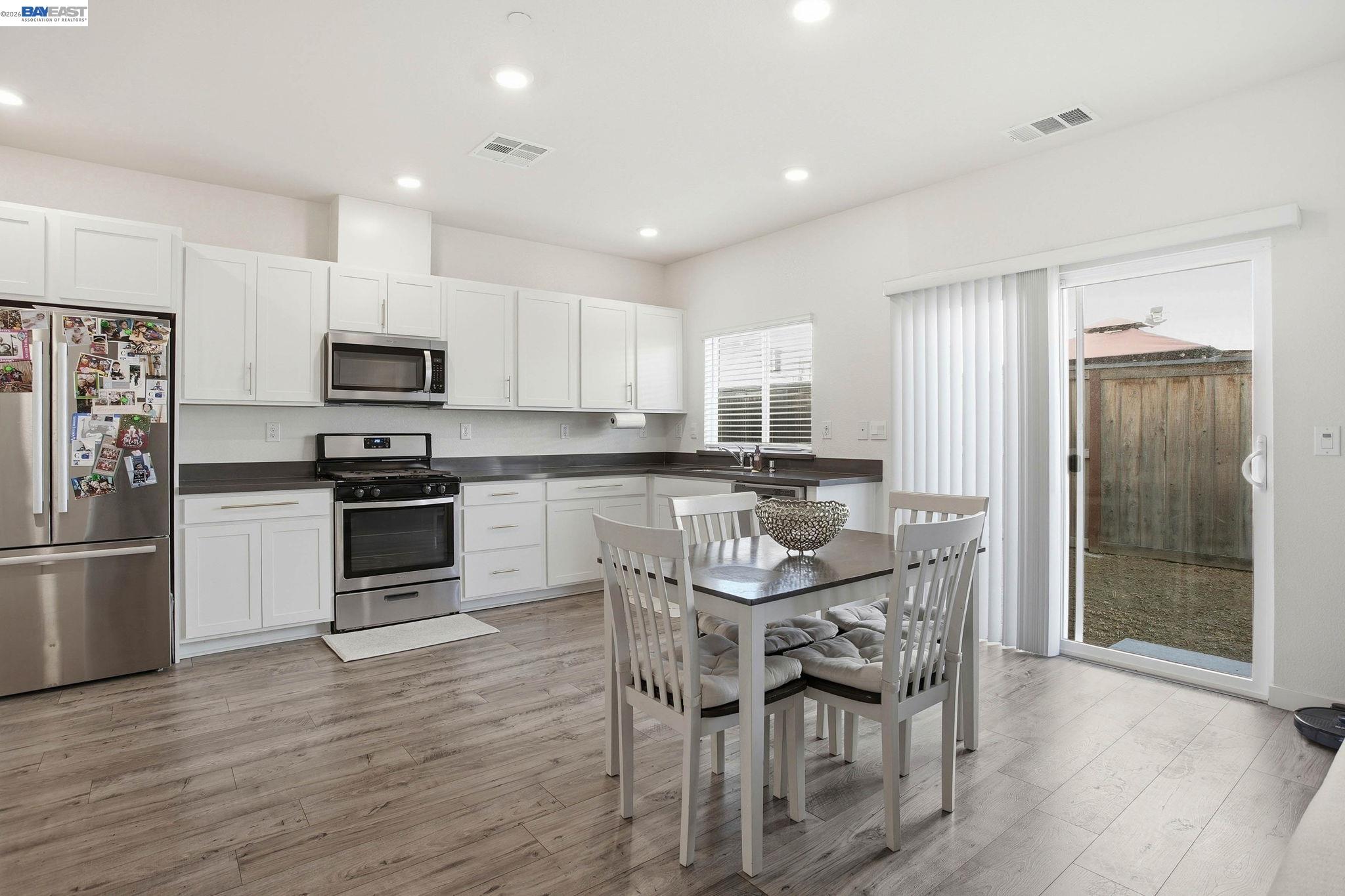 Detail Gallery Image 12 of 46 For 1385 Matlack St, Lincoln,  CA 95648 - 4 Beds | 2/1 Baths