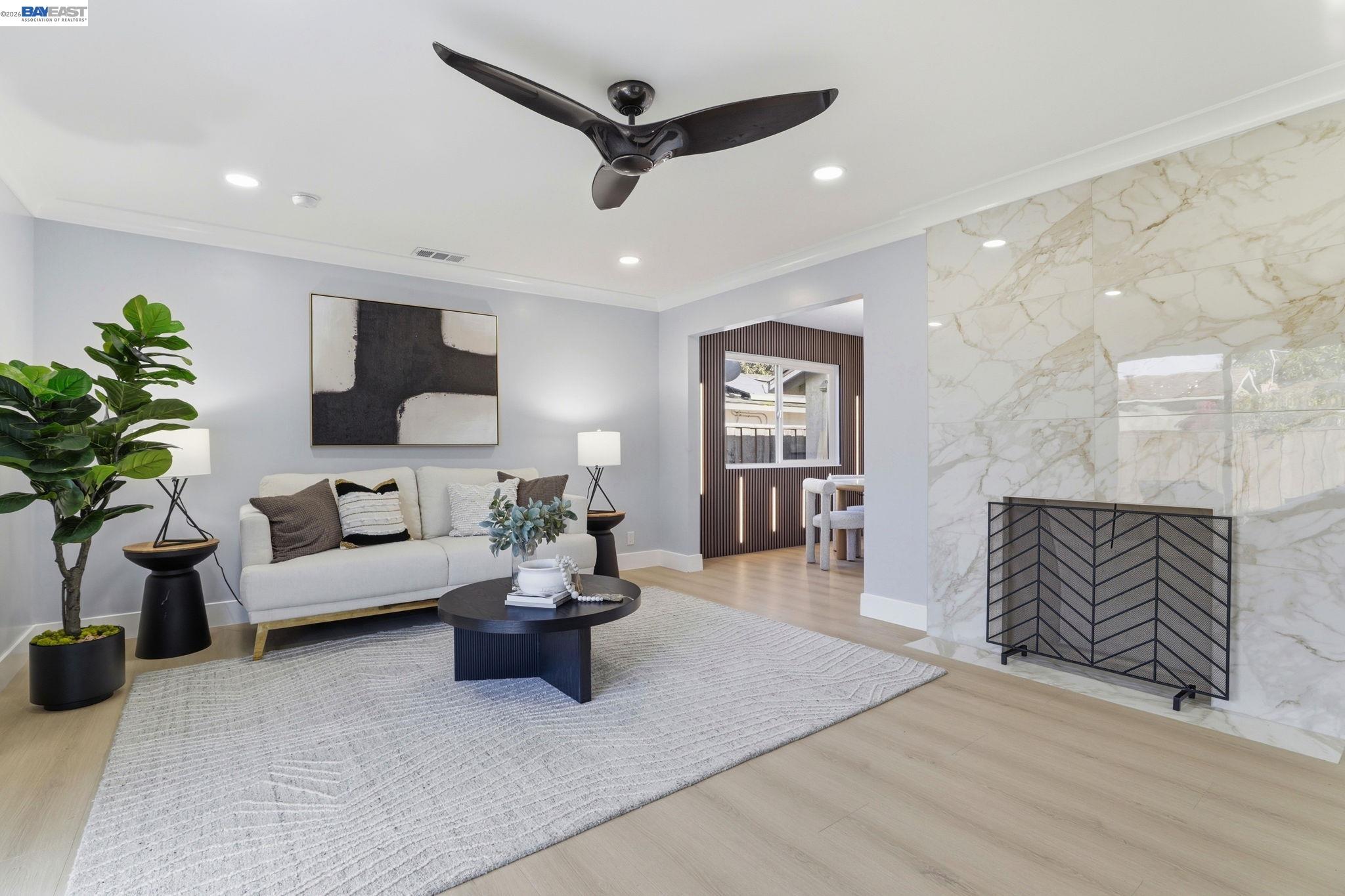 Detail Gallery Image 9 of 33 For 35926 Newark Blvd, Newark,  CA 94560 - 3 Beds | 2 Baths