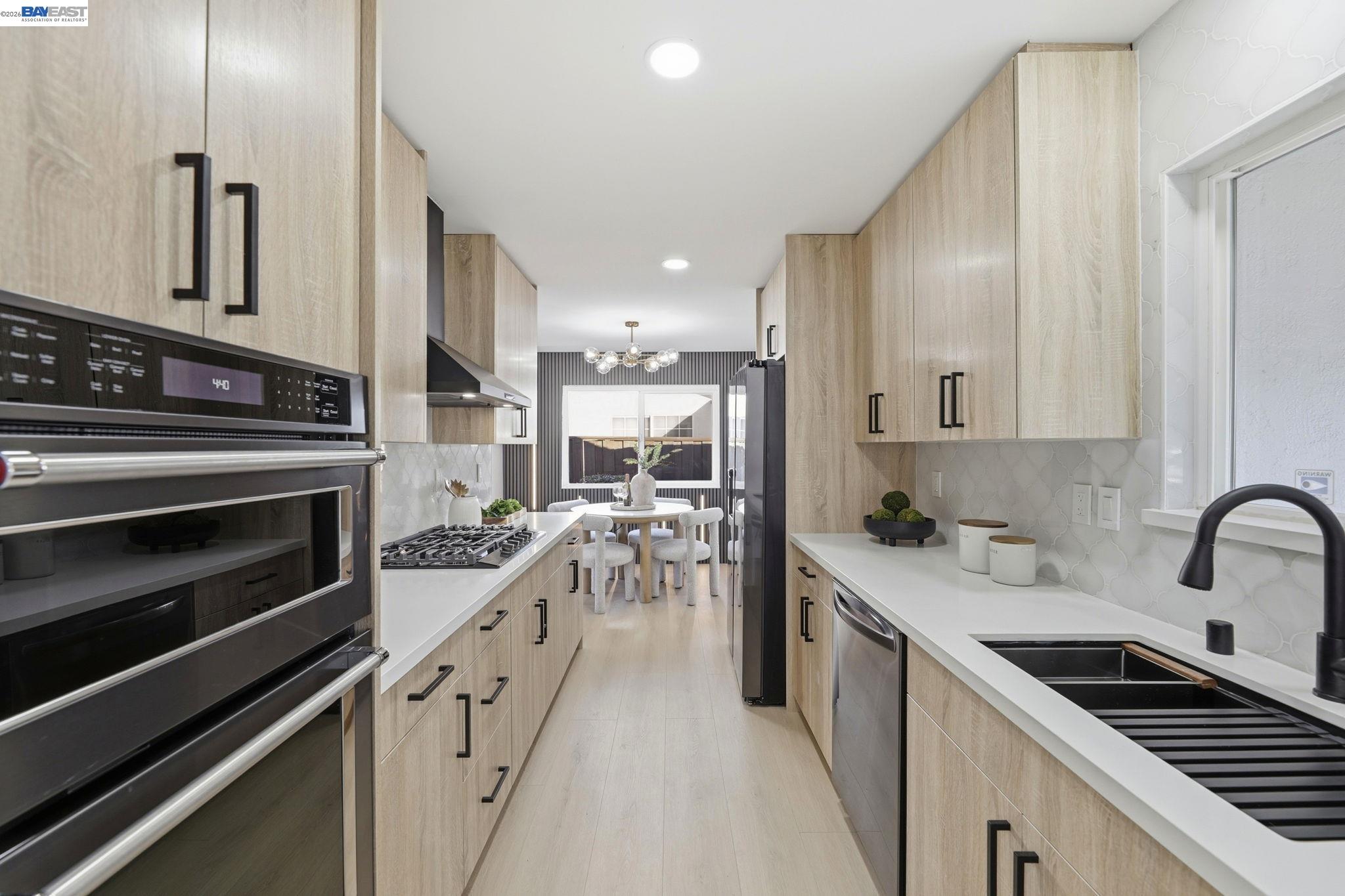 Detail Gallery Image 11 of 33 For 35926 Newark Blvd, Newark,  CA 94560 - 3 Beds | 2 Baths