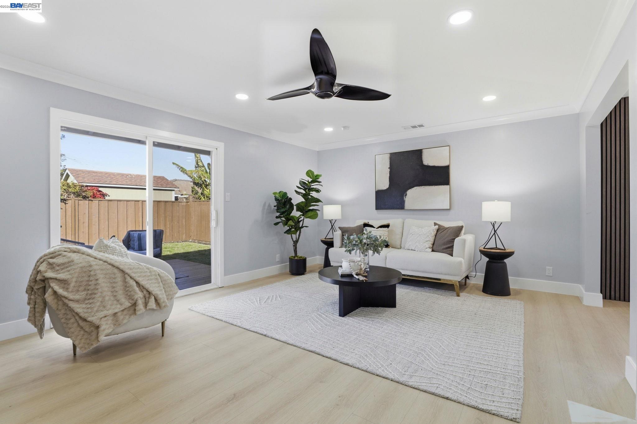 Detail Gallery Image 7 of 33 For 35926 Newark Blvd, Newark,  CA 94560 - 3 Beds | 2 Baths