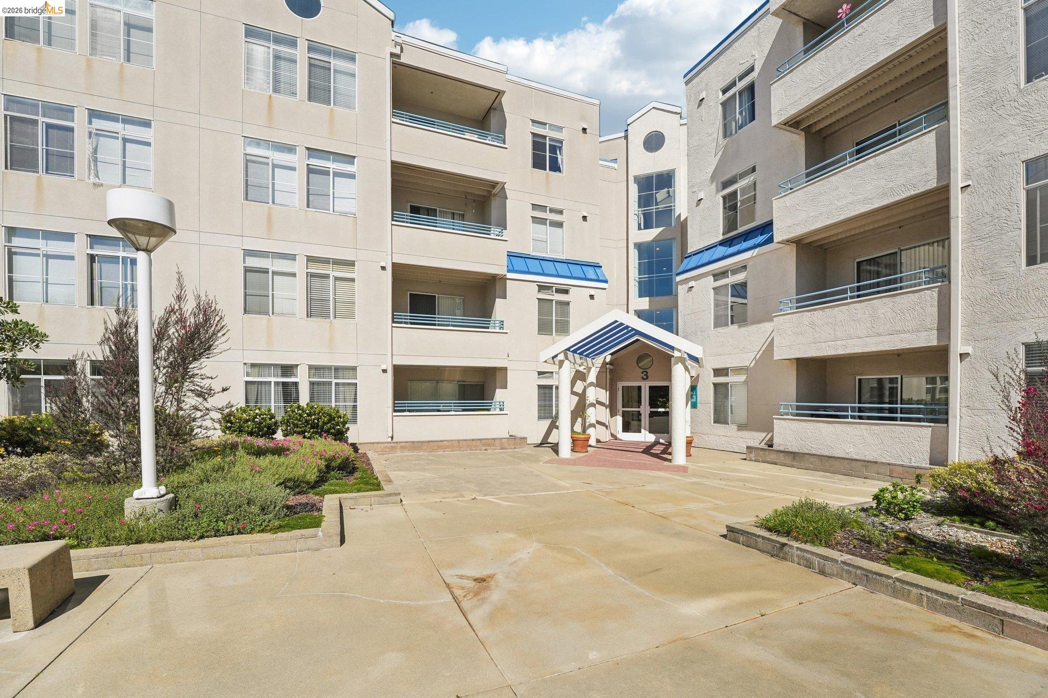 Photo #4: 41127103 Listing: Photo #4