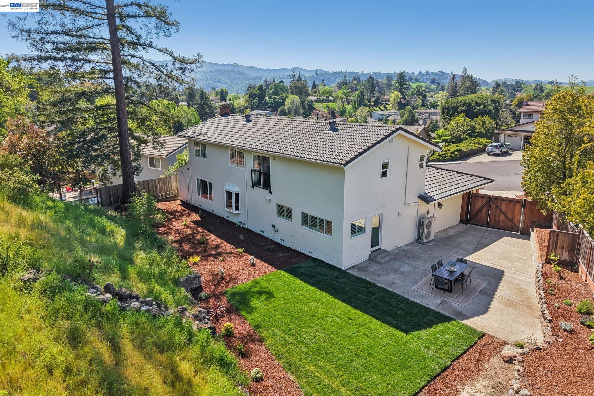 Detail Gallery Image 44 of 58 For 44 Lariat Ct, Walnut Creek,  CA 94596 - 5 Beds | 3/1 Baths