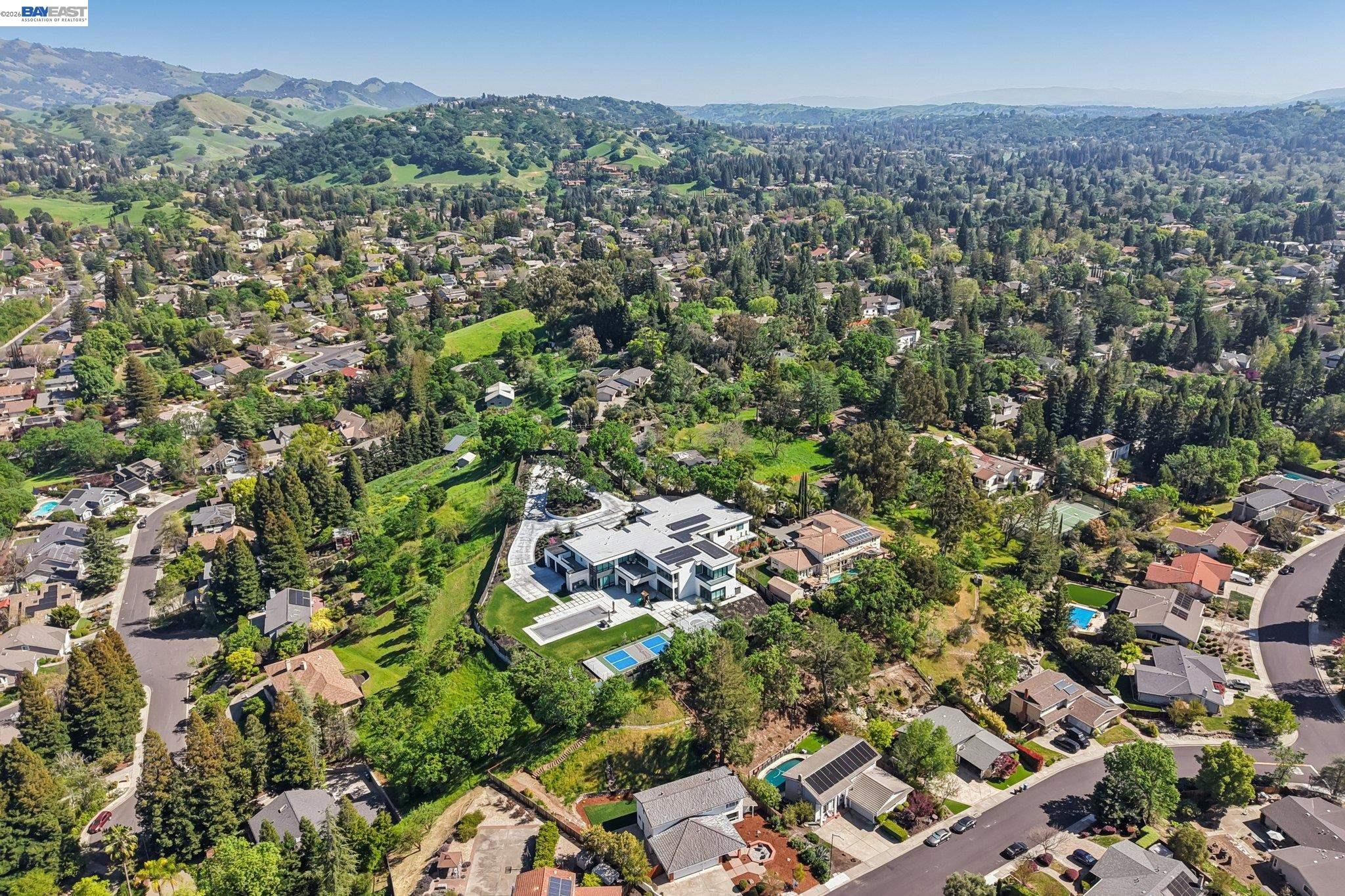 Detail Gallery Image 52 of 58 For 44 Lariat Ct, Walnut Creek,  CA 94596 - 5 Beds | 3/1 Baths