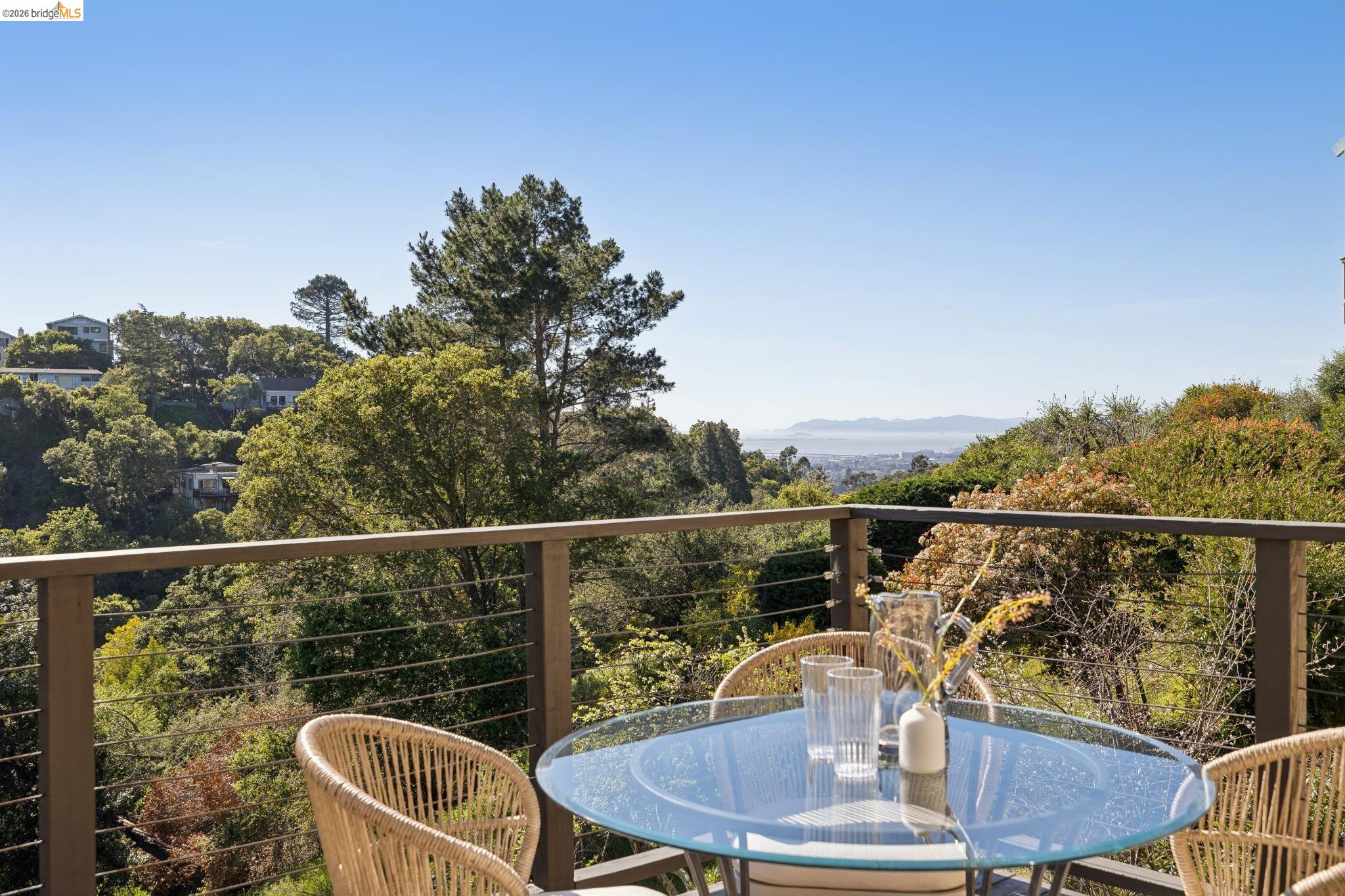 Detail Gallery Image 14 of 44 For 5 Abbott Way, Piedmont,  CA 94618 - 4 Beds | 3/1 Baths