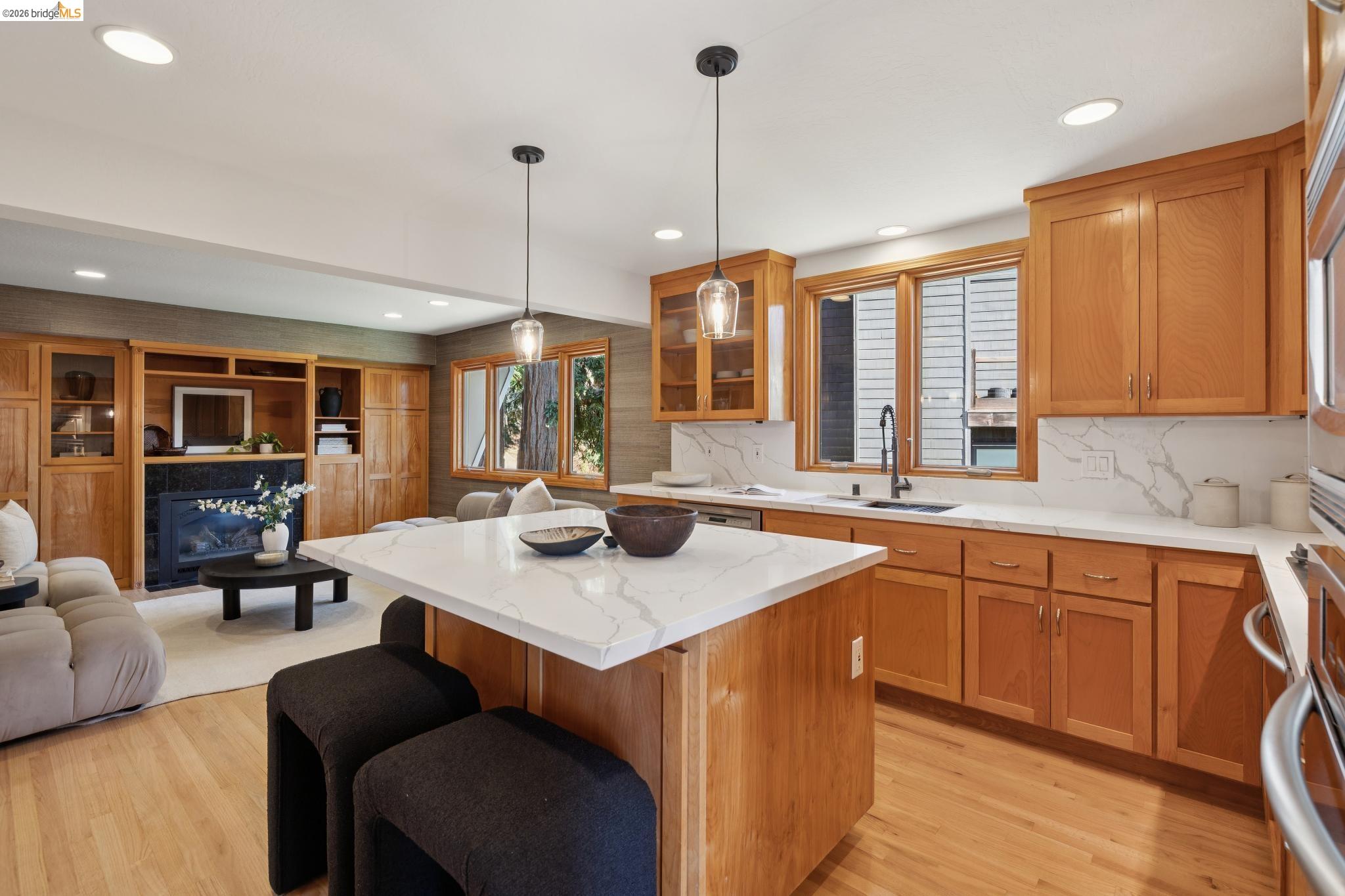 Detail Gallery Image 17 of 43 For 5 Abbott Way, Piedmont,  CA 94618 - 4 Beds | 3/1 Baths