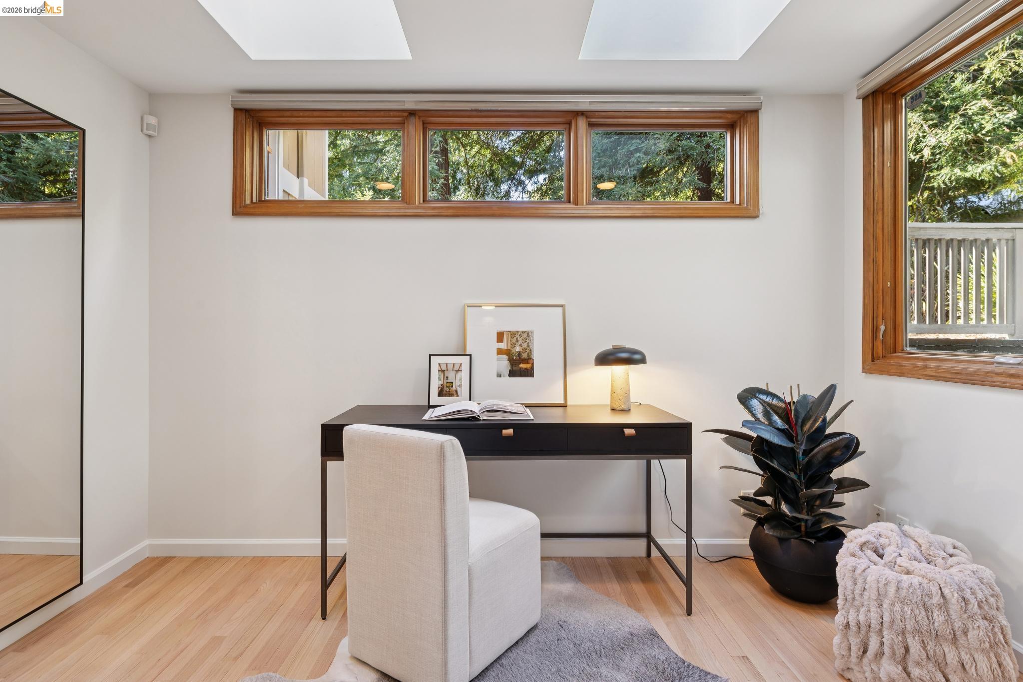 Detail Gallery Image 23 of 43 For 5 Abbott Way, Piedmont,  CA 94618 - 4 Beds | 3/1 Baths