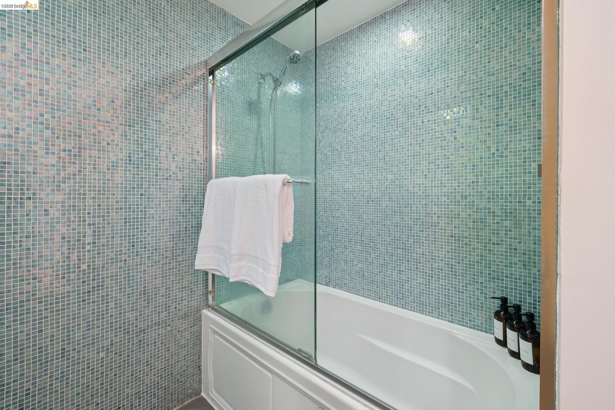 Detail Gallery Image 31 of 45 For 5 Abbott Way, Piedmont,  CA 94618 - 4 Beds | 3/1 Baths