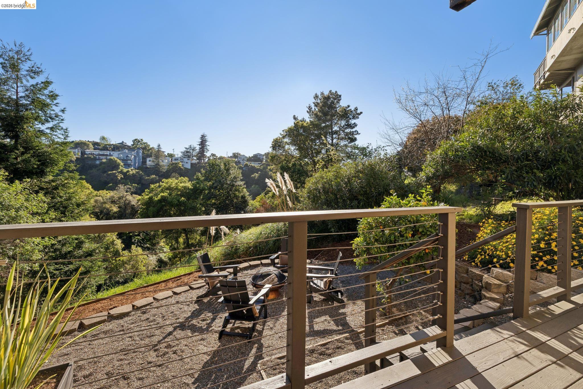 Detail Gallery Image 35 of 44 For 5 Abbott Way, Piedmont,  CA 94618 - 4 Beds | 3/1 Baths