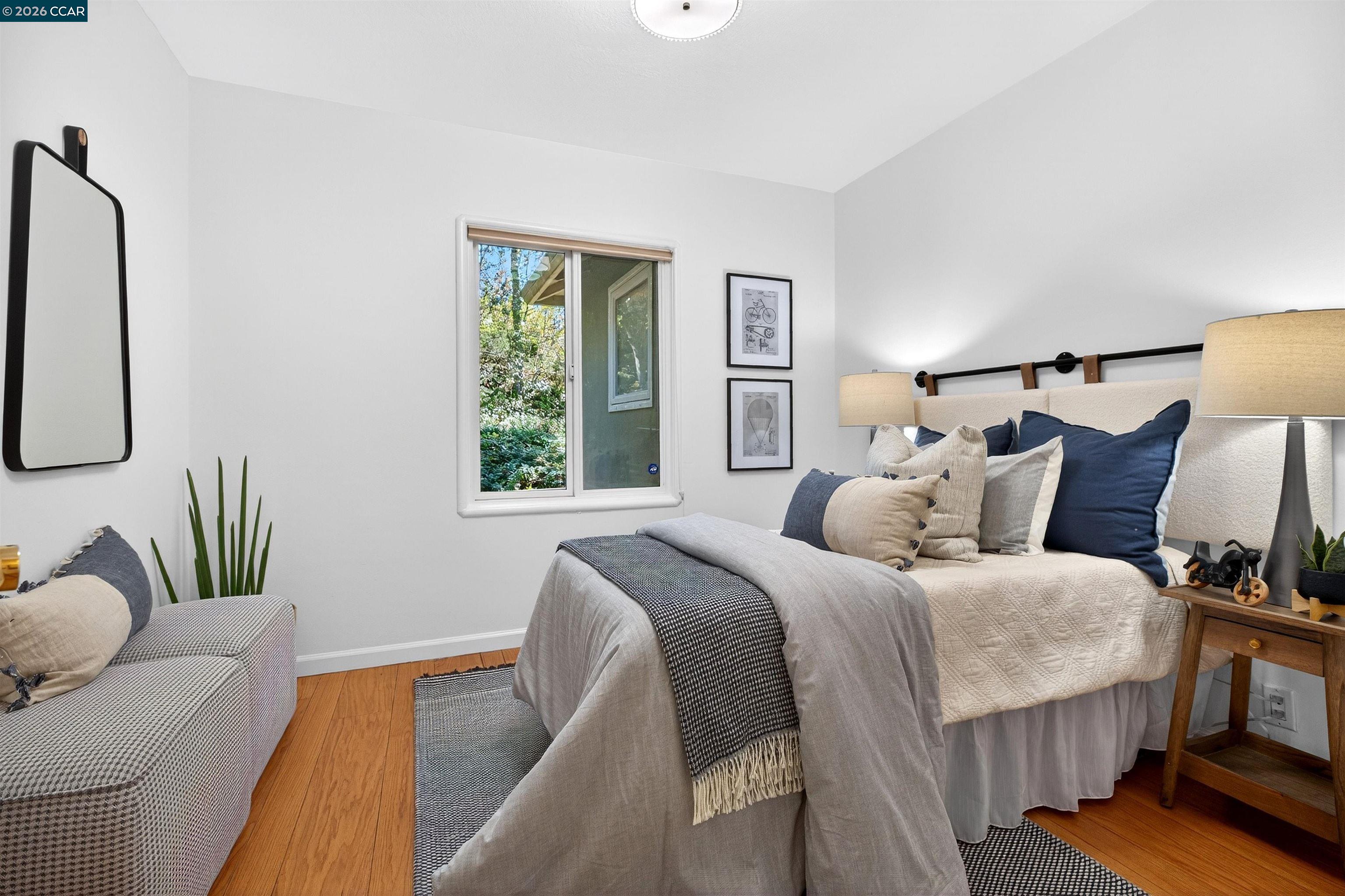 Detail Gallery Image 17 of 24 For 27 Glorietta Ct, Orinda,  CA 94563 - 4 Beds | 3 Baths