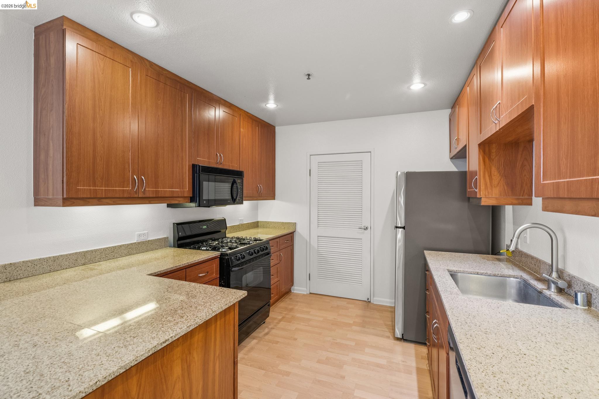 Photo #23: 41127112 Listing: Photo #23