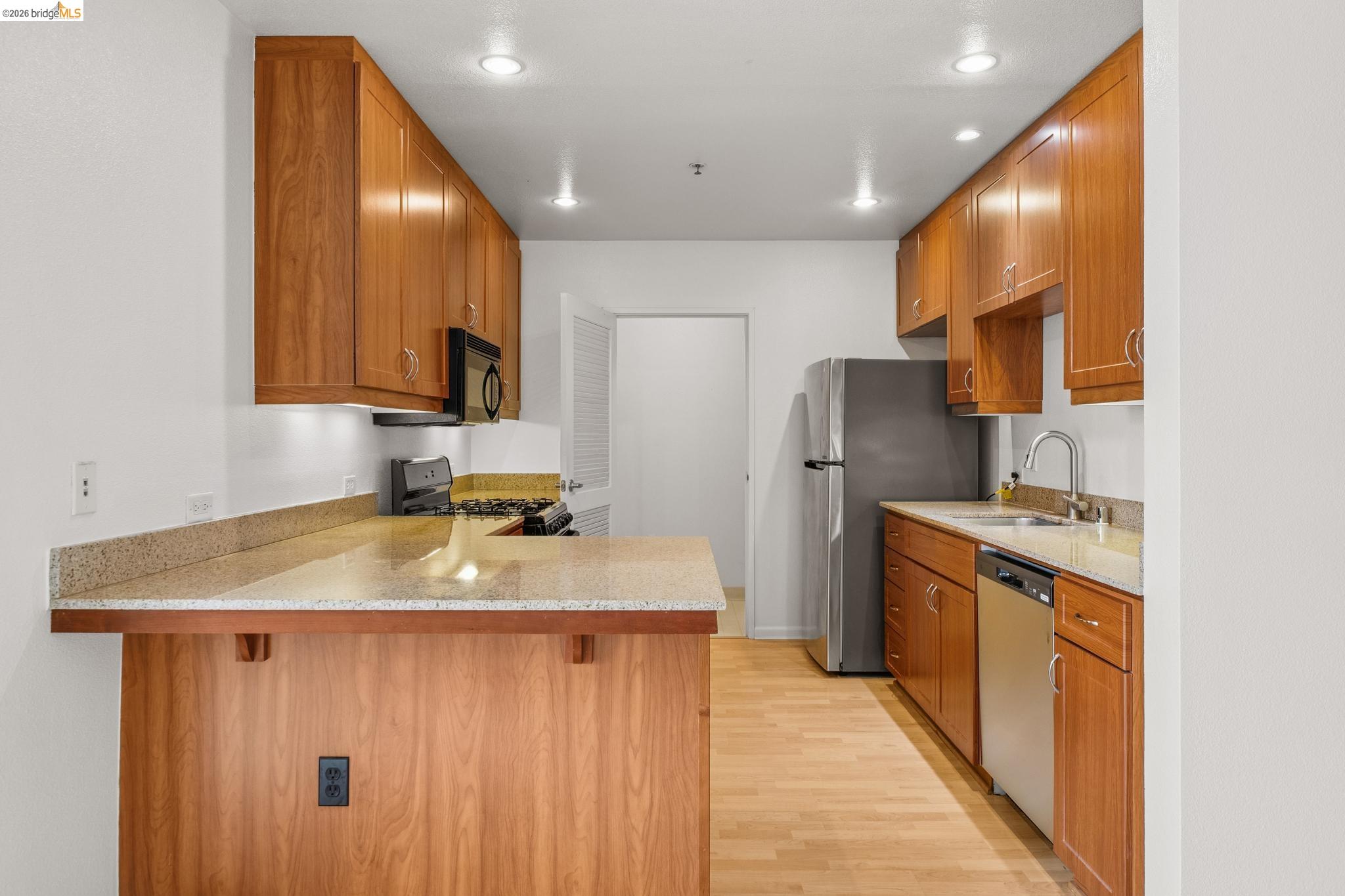 Photo #6: 41127112 Listing: Photo #6