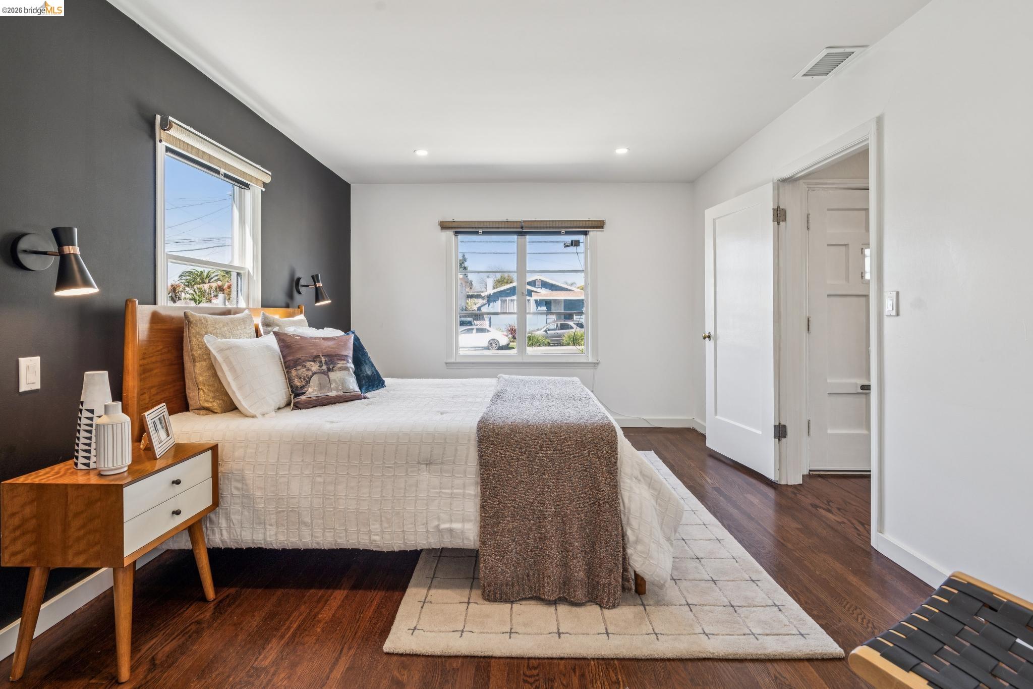 Detail Gallery Image 17 of 48 For 1550 Havenscourt Blvd, Oakland,  CA 94621 - – Beds | – Baths