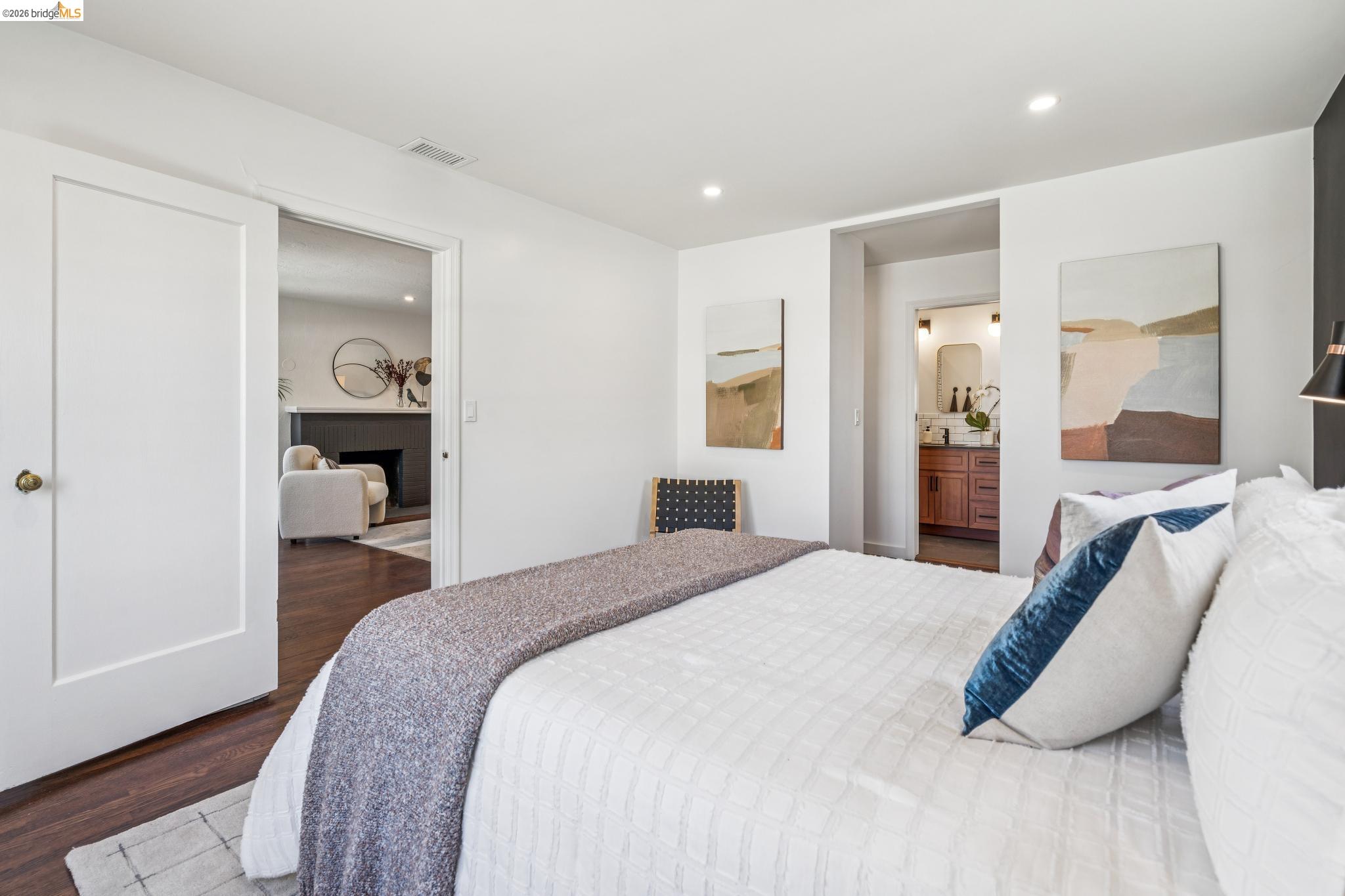 Detail Gallery Image 18 of 48 For 1550 Havenscourt Blvd, Oakland,  CA 94621 - – Beds | – Baths