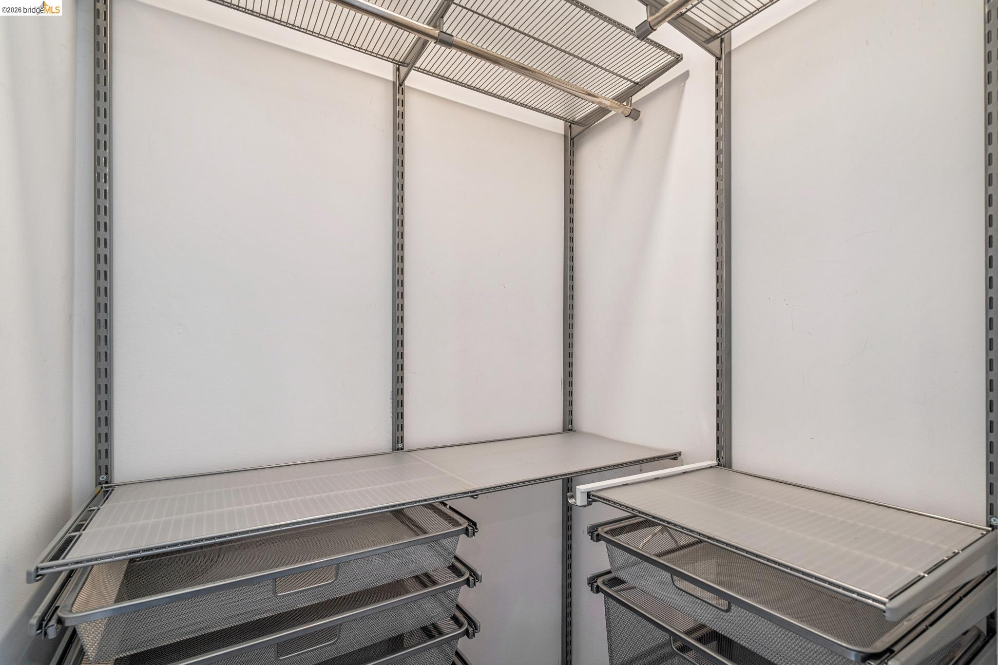 Detail Gallery Image 19 of 48 For 1550 Havenscourt Blvd, Oakland,  CA 94621 - – Beds | – Baths